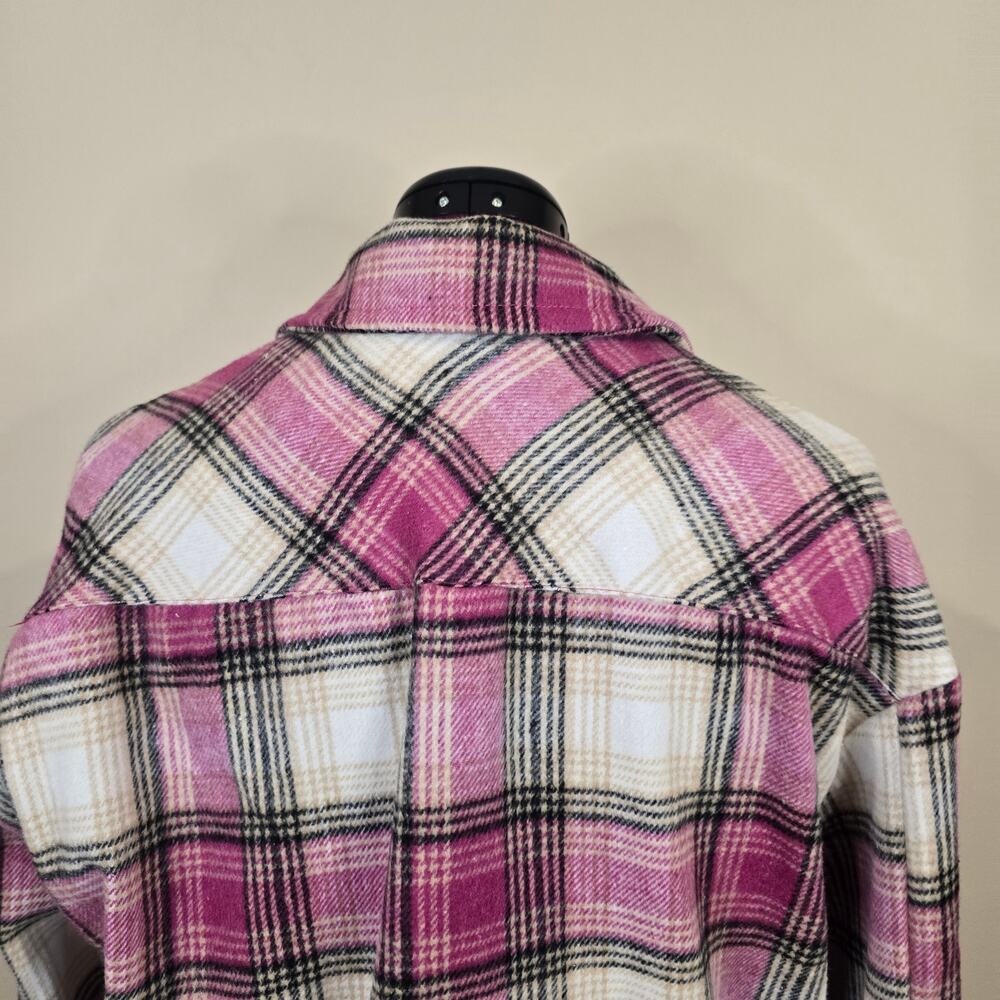 Women's New Fashion Pink Plaid Flannel Oversized Shacket | Size Small - Picture 6 of 9
